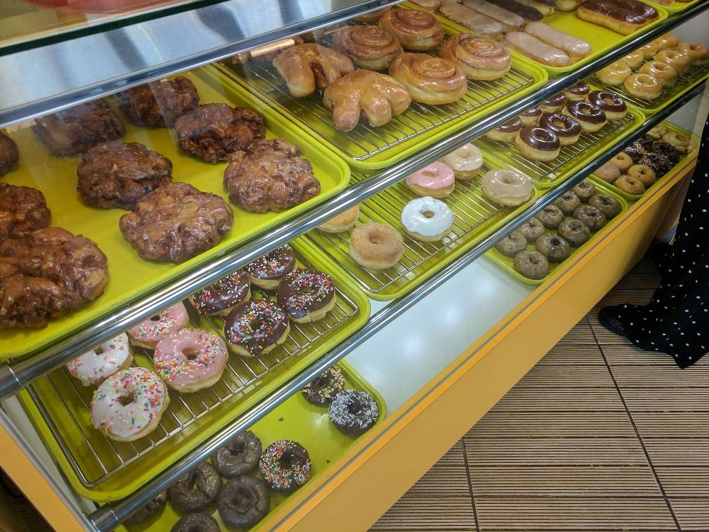 Fresh Donuts | restaurant | 20205 Farm to Market 685, Pflugerville, TX 78691, USA | 5129899608 OR +1 512-989-9608