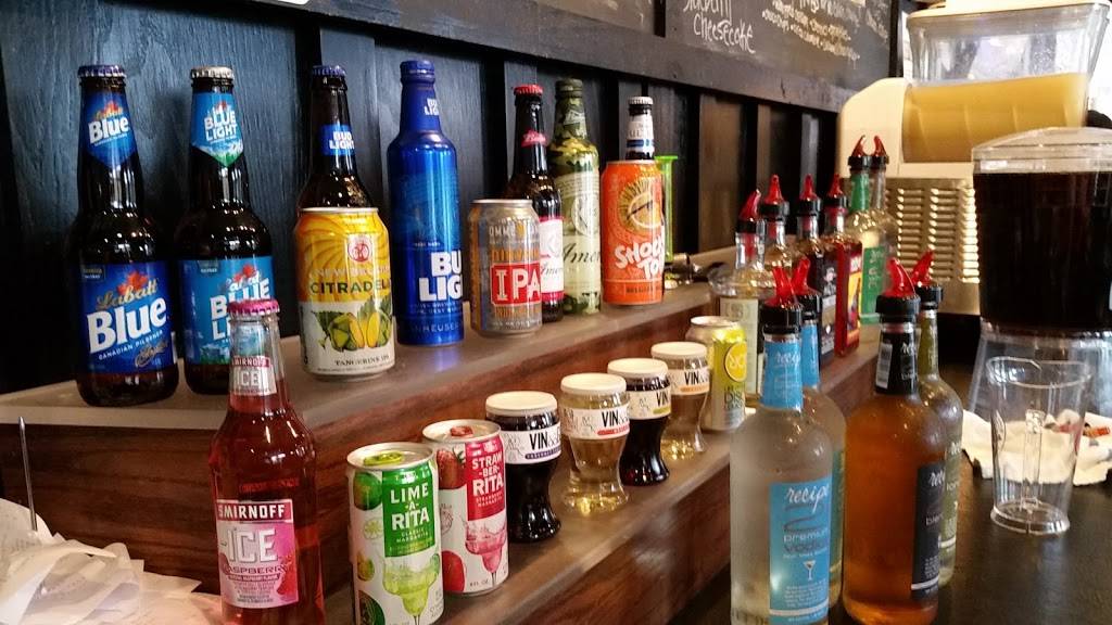 Dinos House of Burgers | restaurant | 7 W Bridge St, Oswego, NY 13126, USA | 3152166536 OR +1 315-216-6536