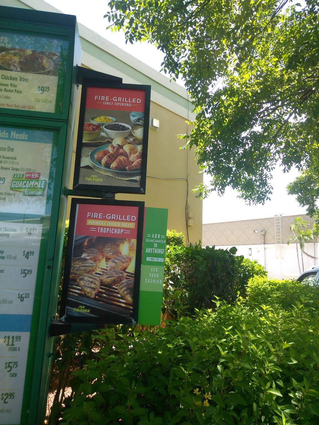 Pollo Tropical | restaurant | 2611 Okeechobee Blvd, West Palm Beach, FL 33409, USA | 5616880578 OR +1 561-688-0578
