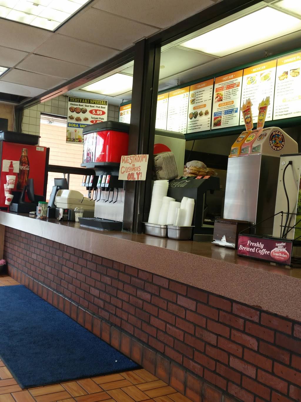 Toms Original Super Burgers | restaurant | 9750 Sierra Ave, Fontana, CA 92335, USA | 9094289967 OR +1 909-428-9967