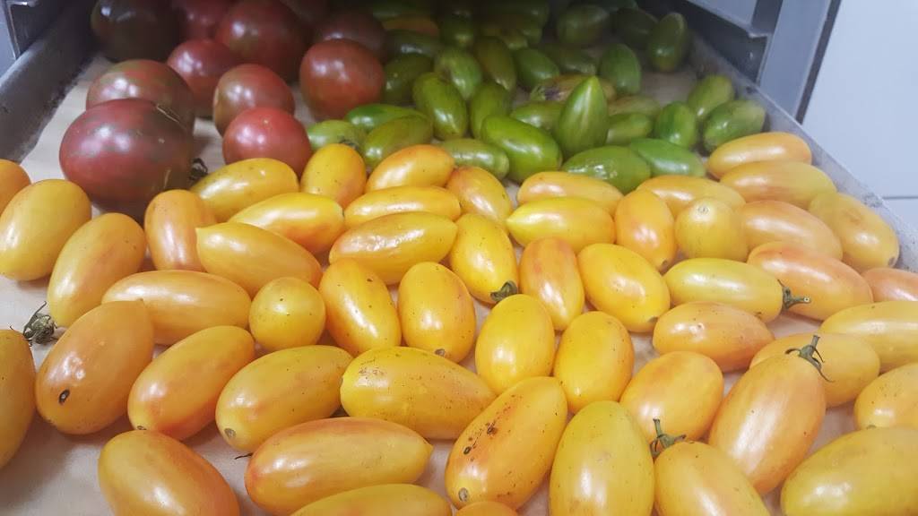 Roosters - A Noble Grille | restaurant | 380 Knollwood St, Winston-Salem, NC 27103, USA | 3367778477 OR +1 336-777-8477