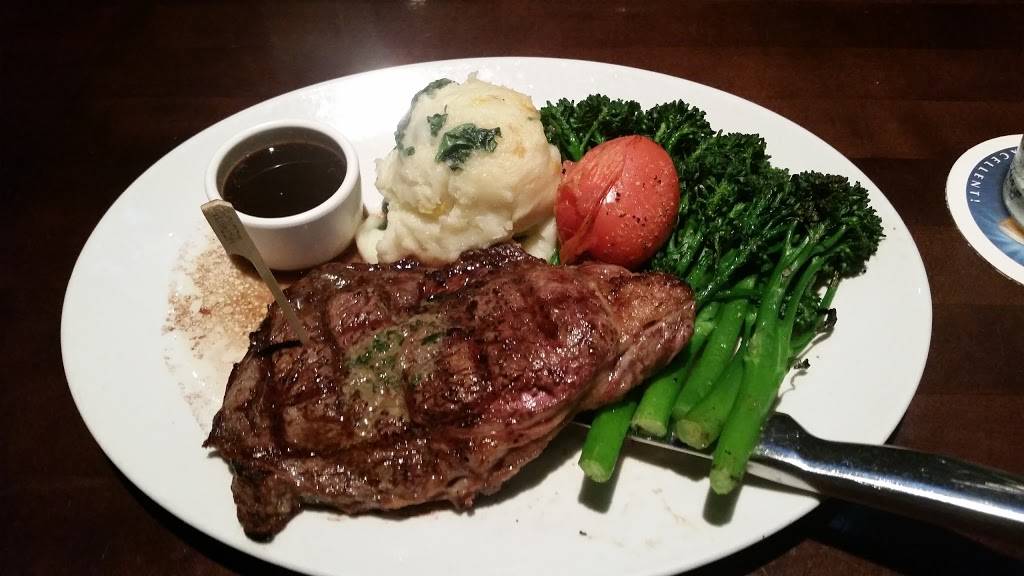 Yard House | restaurant | 3775 Tyler St, Riverside, CA 92503, USA | 9516889273 OR +1 951-688-9273