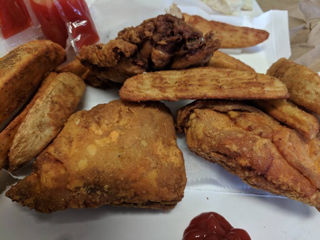 Captains Fried Chicken | meal takeaway | 39 Madison St A, New York, NY 10038, USA | 2125870281 OR +1 212-587-0281