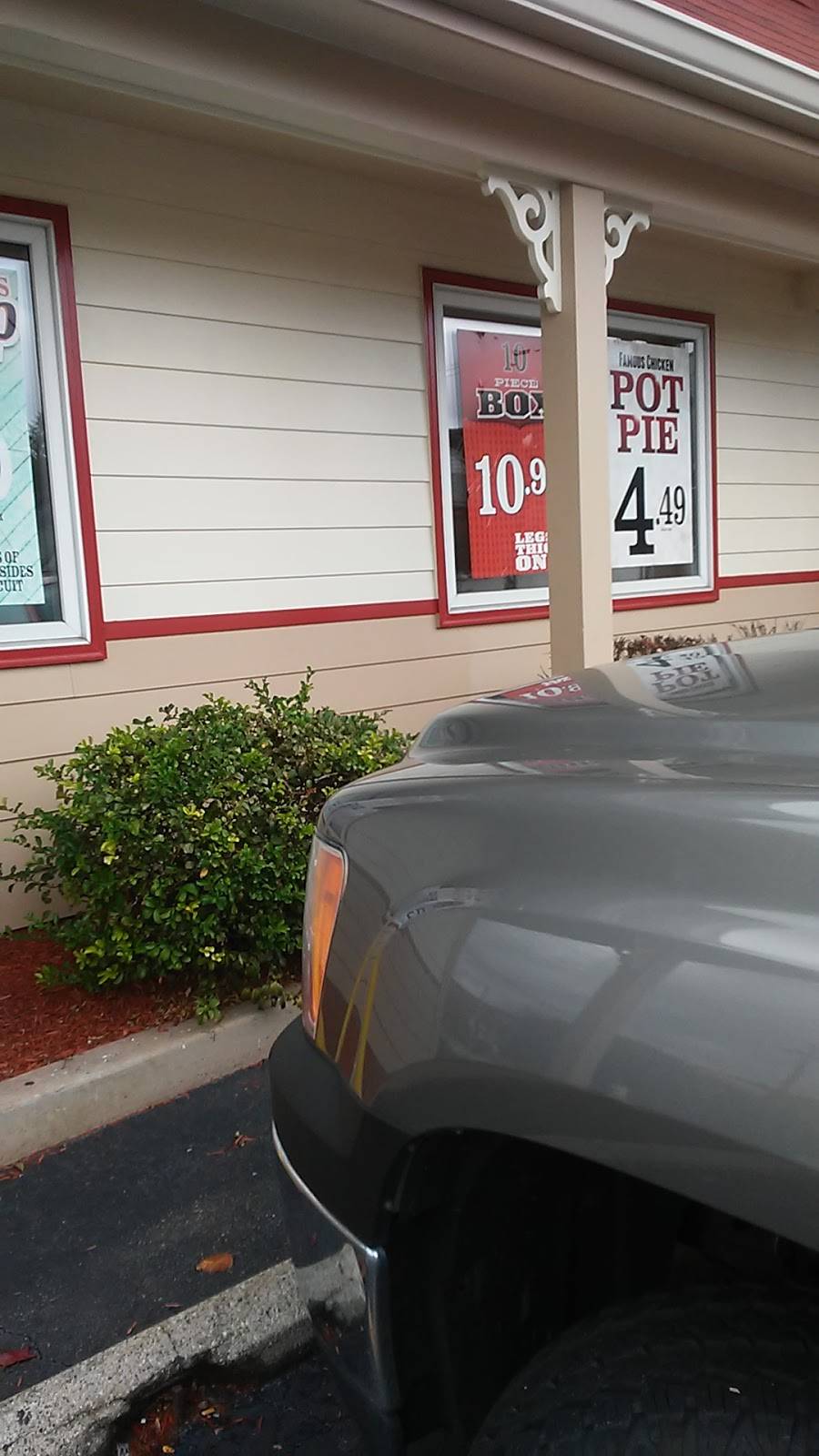 Lees Famous Recipe Chicken | restaurant | 602 Scott St, Covington, KY 41011, USA | 8594912491 OR +1 859-491-2491