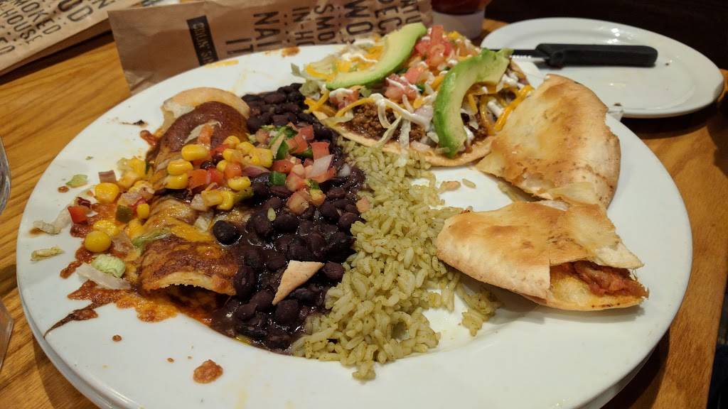 Chilis Grill & Bar | meal takeaway | 12131 Katy Fwy, Houston, TX 77079, USA | 2816797261 OR +1 281-679-7261