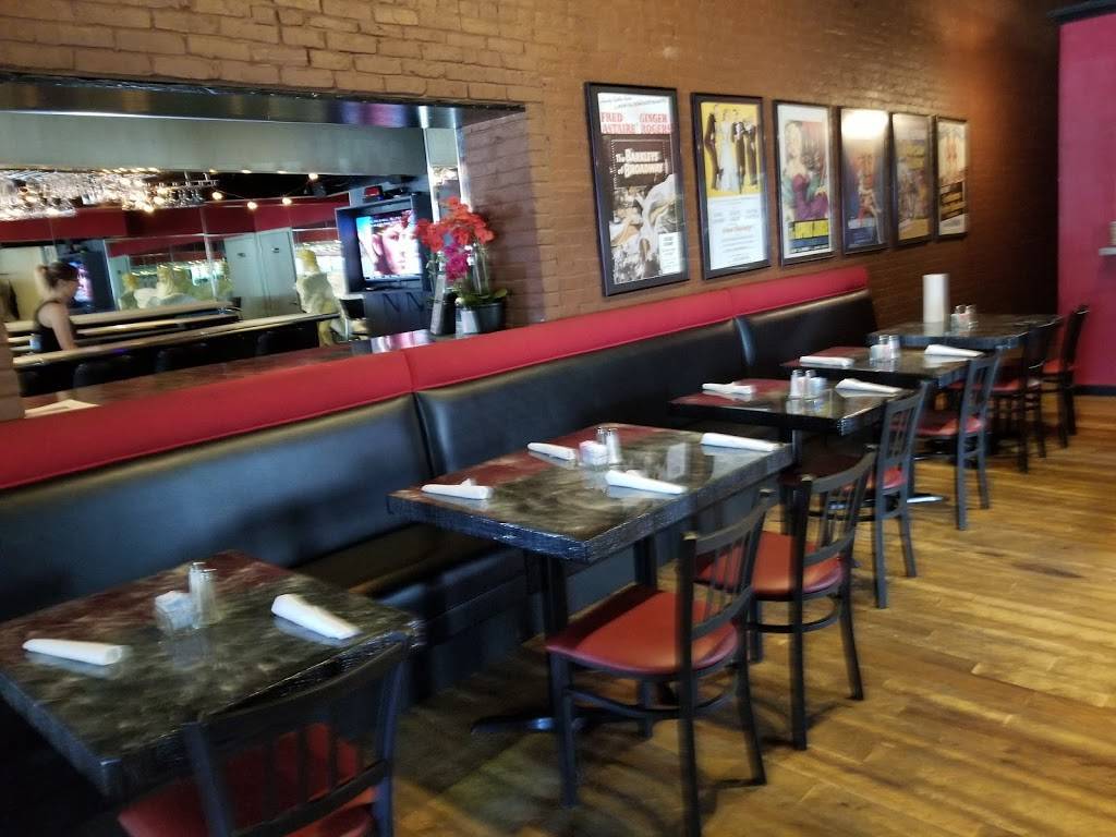 Chez Marilyn | night club | 119 W 3rd St, Alton, IL 62002, USA | 6184658071 OR +1 618-465-8071