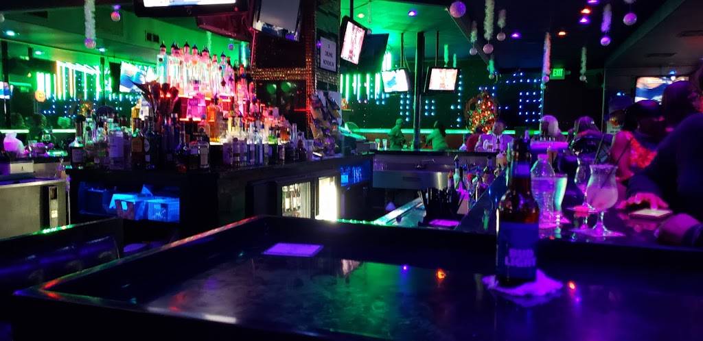 Crenshaw Live Bar & Grill | restaurant | Los Angeles, CA 90008, USA | 3232961066 OR +1 323-296-1066