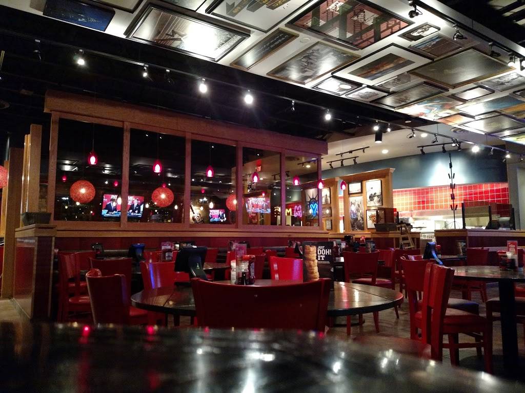 Red Robin Gourmet Burgers and Brews | restaurant | 6331 Seven Corners Center, Falls Church, VA 22044, USA | 7035311390 OR +1 703-531-1390