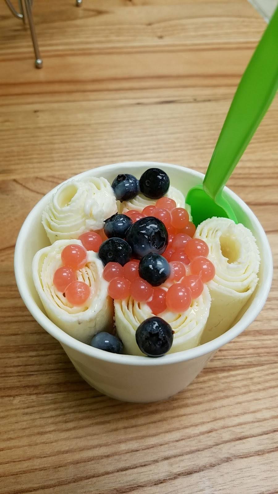 J-Petal Ice Cream and Crepe | restaurant | 5714 1490, NJ-37 #3, Toms River, NJ 08753, USA | 7322818749 OR +1 732-281-8749