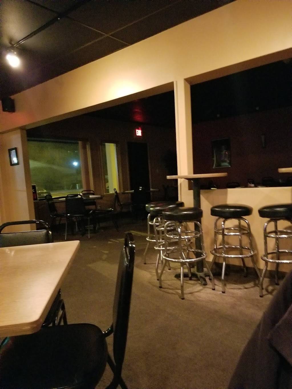 Dinos | restaurant | 1500 Osolo Rd # 2, Elkhart, IN 46514, USA | 5742641300 OR +1 574-264-1300