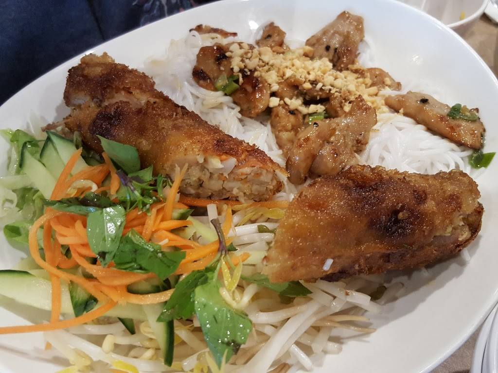 Jasmine Garden Restaurant Pho Vuon Lai | restaurant | 250 Alton Towers Cir, Scarborough, ON M1V 5P5, Canada | 6473515533 OR +1 647-351-5533