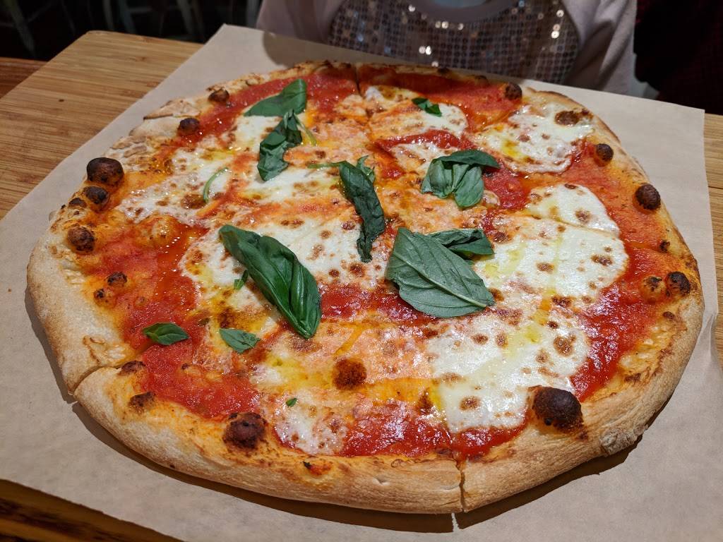 Snap Custom Pizza | restaurant | 1504 Sansom St, Philadelphia, PA 19102, USA | 2155685000 OR +1 215-568-5000