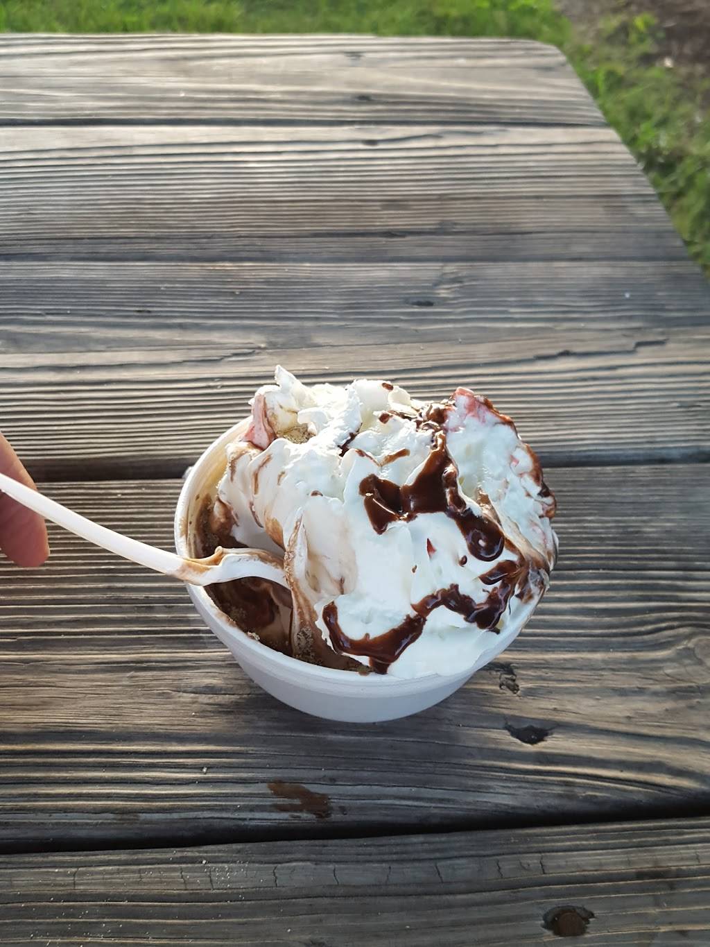 Dotties Snack Bar | restaurant | 425 W 4th St, Quarryville, PA 17566, USA | 7177867274 OR +1 717-786-7274