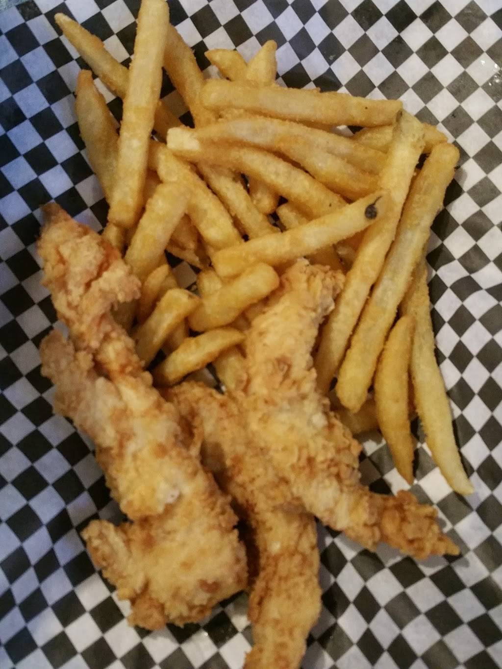 Alumni Restaurant & Bar | restaurant | 391 East Central Street, Franklin, MA 02038, USA | 5085288804 OR +1 508-528-8804