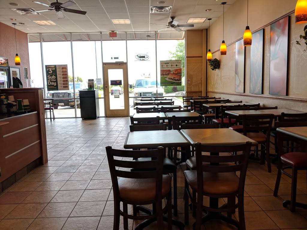 Subway Restaurants | restaurant | The Boardwalk at Brushy, 16238 N FM 620 G, Austin, TX 78717, USA | 5122558554 OR +1 512-255-8554