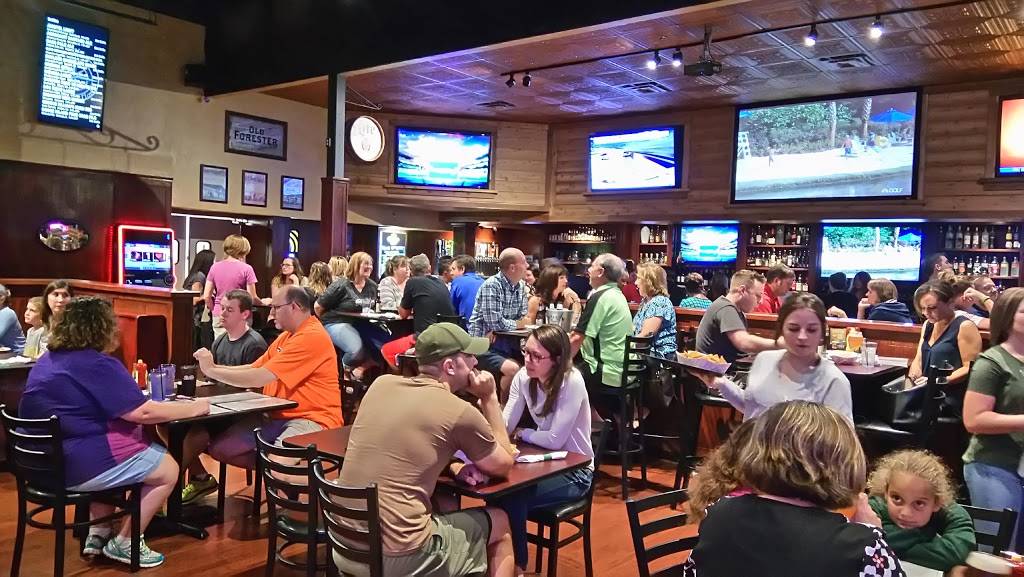 McBrides North | restaurant | 2340 S Eola Rd, Aurora, IL 60503, USA | 6306929606 OR +1 630-692-9606