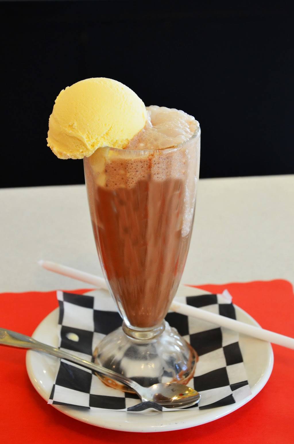 Cheshire Kitchen | restaurant | 2162 Plainfield Ave NE, Grand Rapids, MI 49505, USA | 6166352713 OR +1 616-635-2713