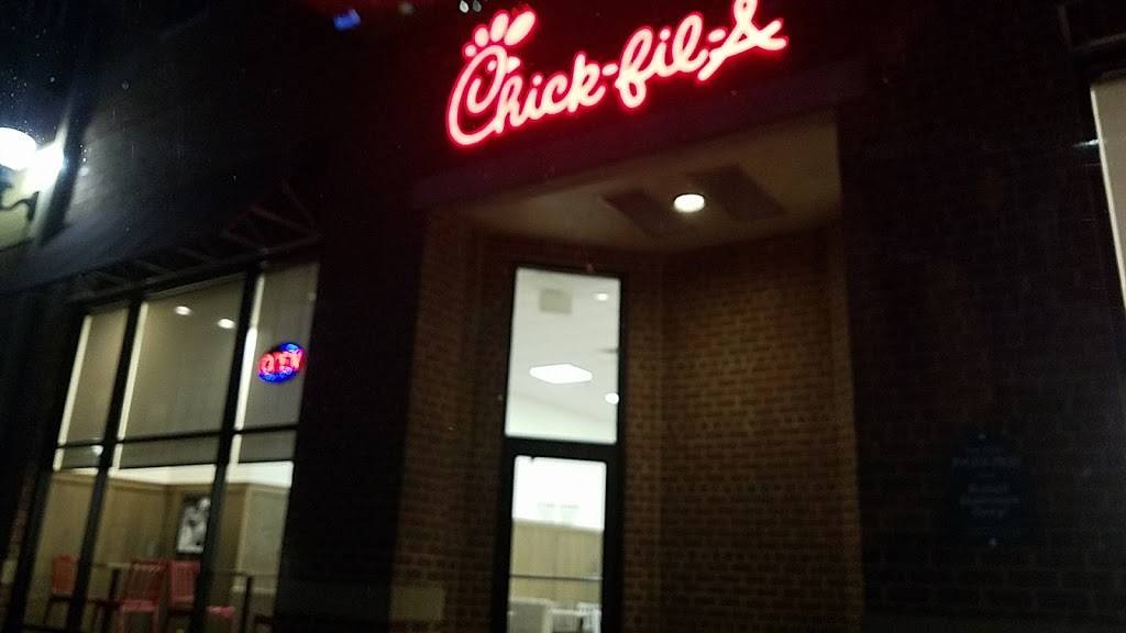 Chick-fil-A | restaurant | 156 S South St, Farmville, VA 23901, USA | 4343150232 OR +1 434-315-0232