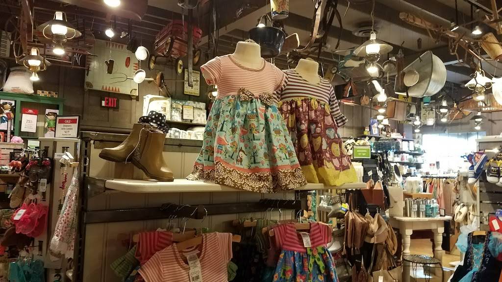 Cracker Barrel Old Country Store | restaurant | 103 Sadler Ln, Emporia, VA 23847, USA | 4343369115 OR +1 434-336-9115
