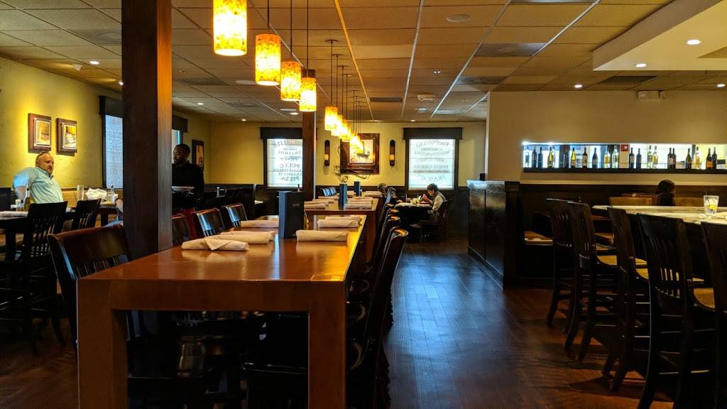 Carrabbas Italian Grill | restaurant | 1550 I-10 SOUTH, Beaumont, TX 77707, USA | 4098425561 OR +1 409-842-5561