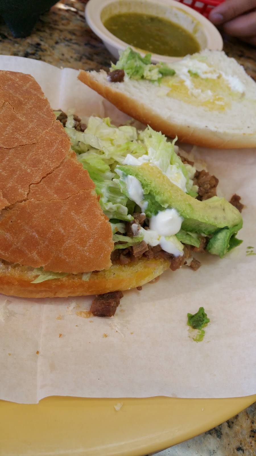 El Tio Loco | restaurant | 6150 Ogden Ave, Cicero, IL 60804, USA | 7086564400 OR +1 708-656-4400