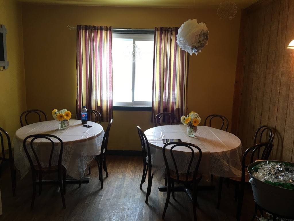 Hunters Roadhouse Bar and Grill | restaurant | 3708 Milligantown Rd, New Kensington, PA 15068, USA | 7243399915 OR +1 724-339-9915