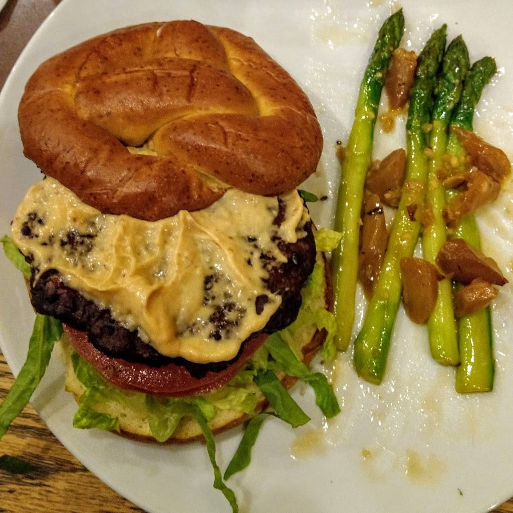 Brecon Grille | restaurant | 1324, 101 W Michigan Ave, Saline, MI 48176, USA | 7344294868 OR +1 734-429-4868