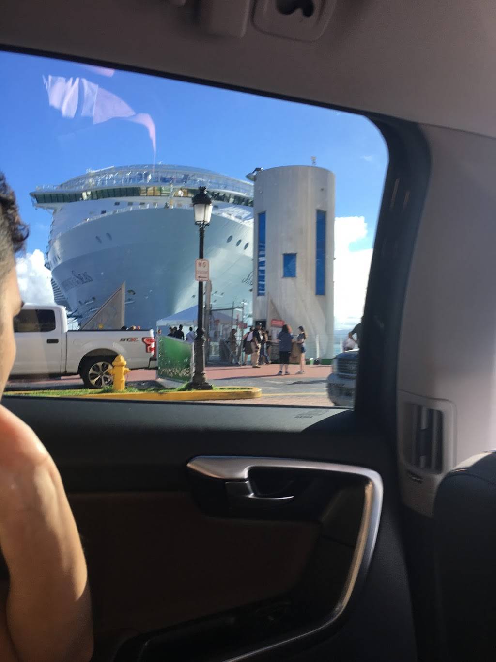 Deez Nutz | restaurant | 1400 49th St S, Gulfport, FL 33707, USA | 8134343696 OR +1 813-434-3696