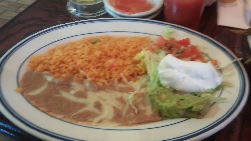 El Rodeo Mexican Restaurant | restaurant | 2642 Madison Ave, Granite City, IL 62040, USA | 6184517672 OR +1 618-451-7672
