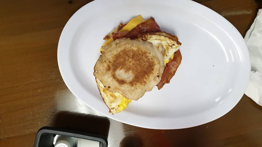 Country Barn Cafe | restaurant | 575 S Wickham Rd st g, Melbourne, FL 32904, USA | 3218373725 OR +1 321-837-3725