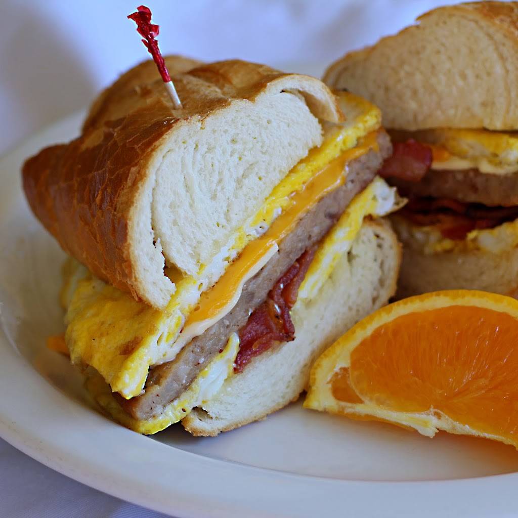 Golden Acorn Restaurant | restaurant | 805 Crystal Way, Galt, CA 95632, USA | 2097452978 OR +1 209-745-2978