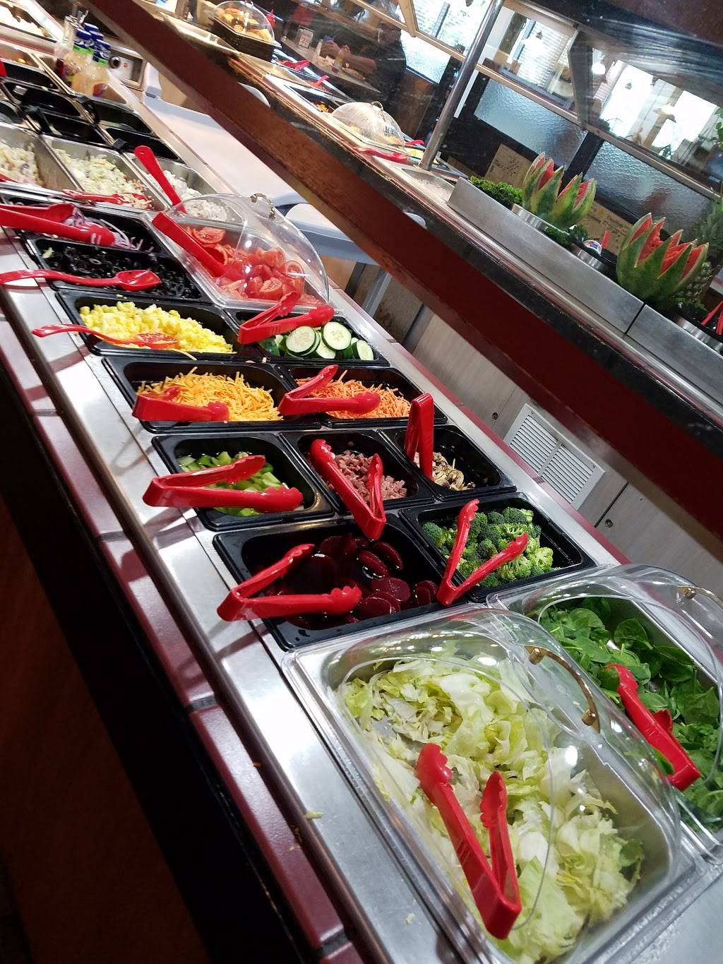 Hometown Grill and Buffet | restaurant | 30 Sangers Ln, Staunton, VA 24401, USA | 5408852200 OR +1 540-885-2200