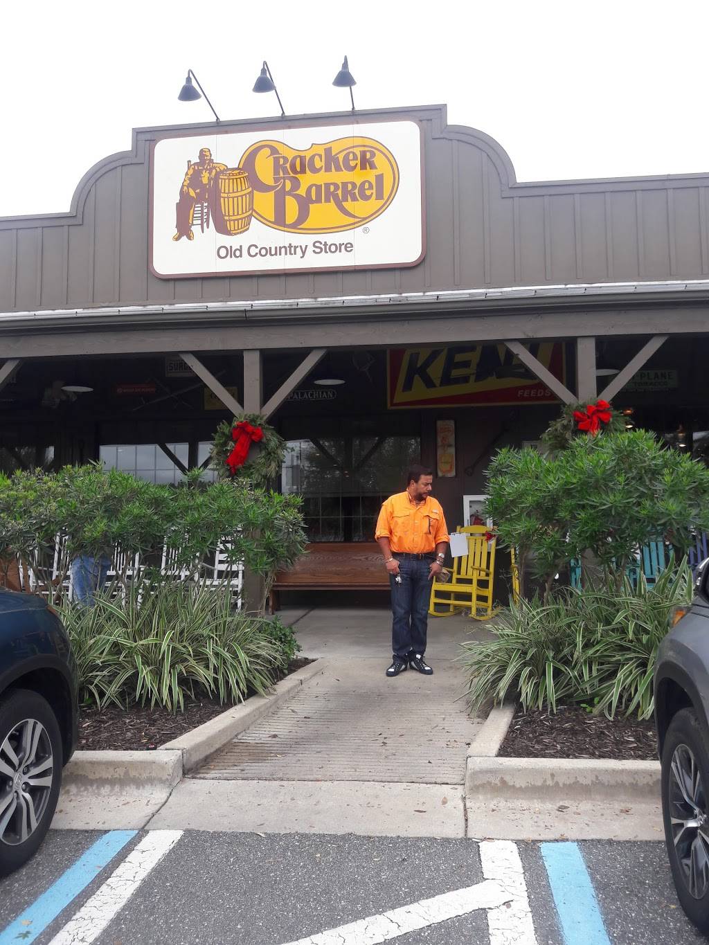 Cracker Barrel Old Country Store | restaurant | 13561 SW 17th Ct, Ocala, FL 34473, USA | 3523077222 OR +1 352-307-7222