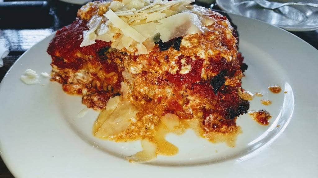 Sugos Spaghetteria | restaurant | 243 Harvard Dr, Edwardsville, IL 62025, USA | 6186594640 OR +1 618-659-4640