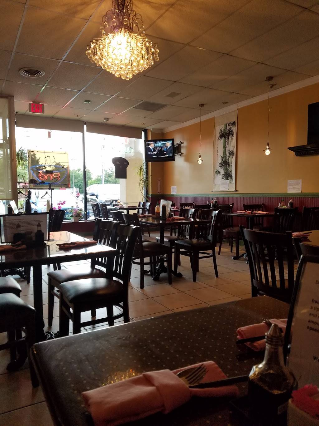 Saigon Palace | restaurant | 10 Mayo Rd, Edgewater, MD 21037, USA | 4109560505 OR +1 410-956-0505