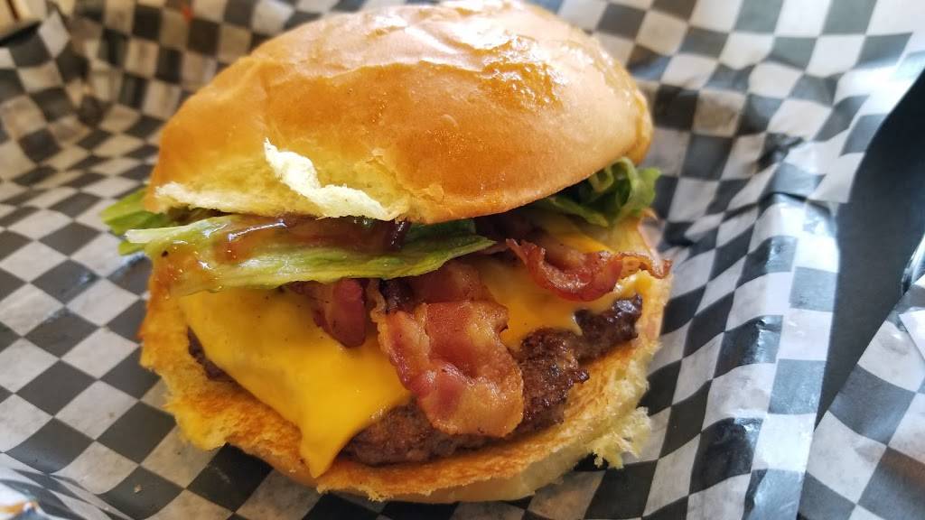 Brown Bag Burgers | restaurant | 25853 Brookpark Rd, North Olmsted, OH 44070, USA | 4408011122 OR +1 440-801-1122