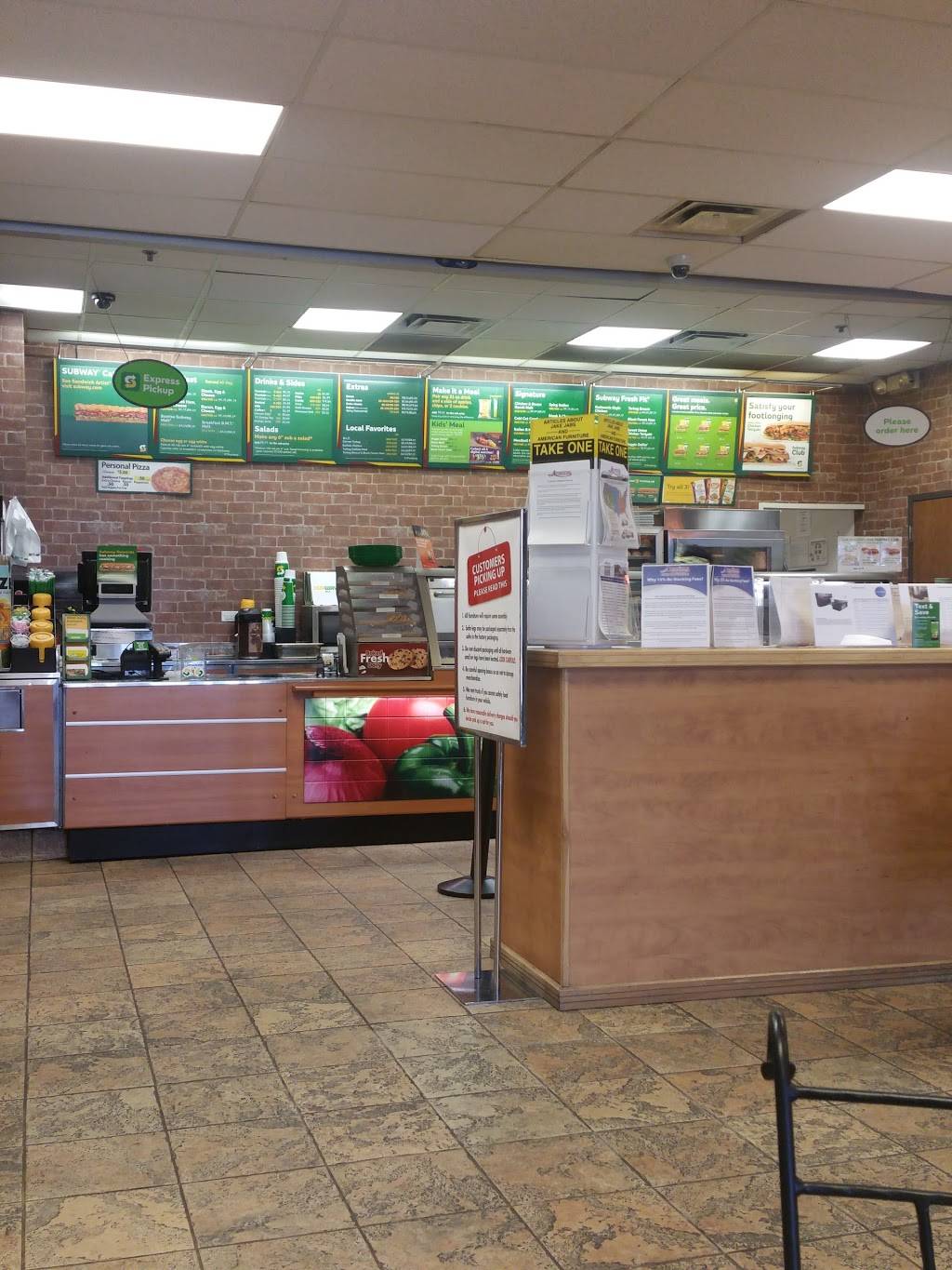 Subway | meal takeaway | 8820 American Way, Englewood, CO 80112, USA | 7208738776 OR +1 720-873-8776