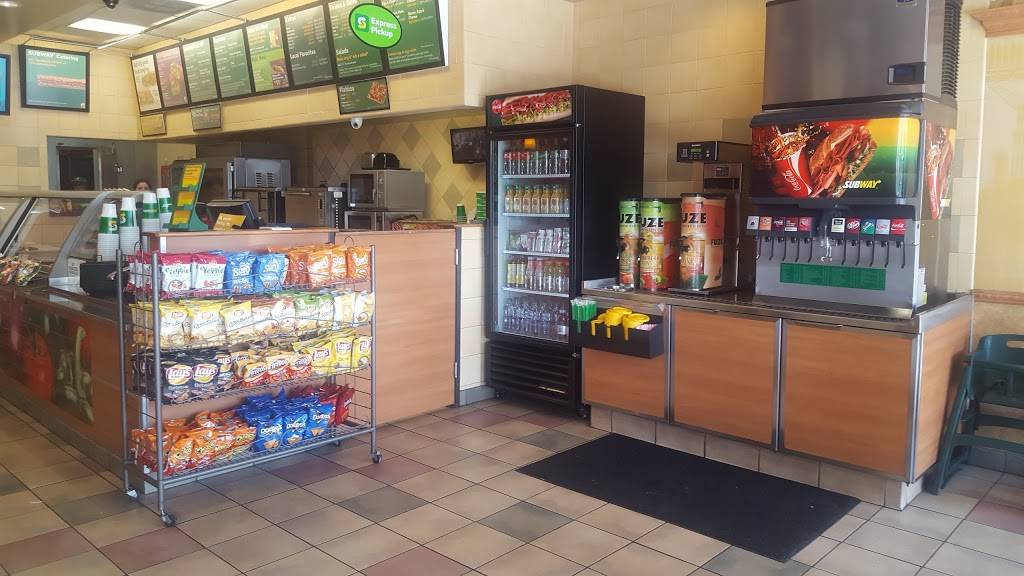 Subway Restaurants | restaurant | 7920 Norwalk Blvd, Whittier, CA 90606, USA | 5626924115 OR +1 562-692-4115