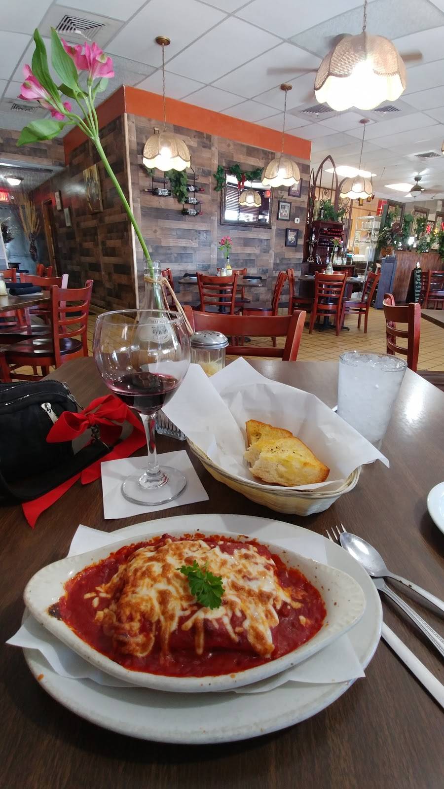 Rigatonis Italian Restaurant | restaurant | 10501 Leopard St, Corpus Christi, TX 78410, USA | 3612414549 OR +1 361-241-4549