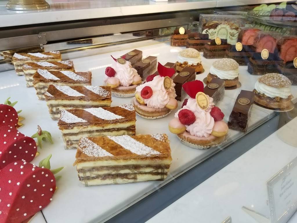Ladurée The Grove | bakery | 189 The Grove Dr, Los Angeles, CA 90036, USA | 3234560282 OR +1 323-456-0282