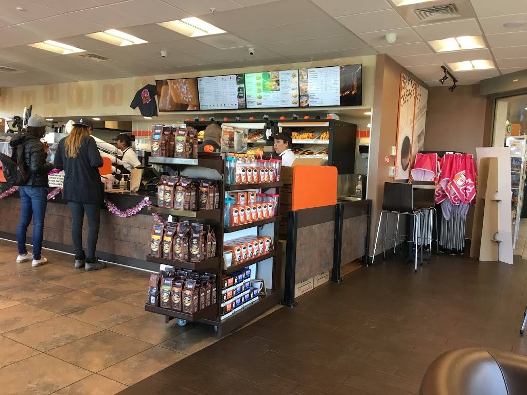 Dunkin | cafe | 118 San Mateo Rd, Half Moon Bay, CA 94019, USA | 6505600106 OR +1 650-560-0106