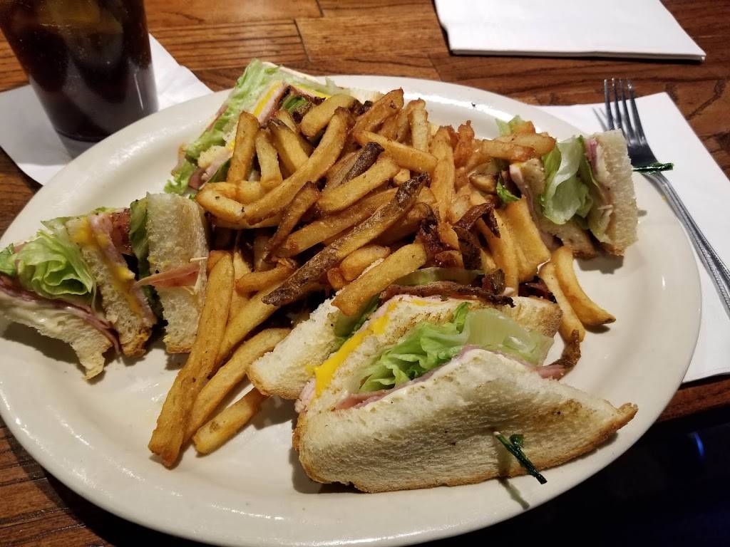 Snuffers Richardson | restaurant | 300 W Campbell Rd #100, Richardson, TX 75080, USA | 4699981479 OR +1 469-998-1479