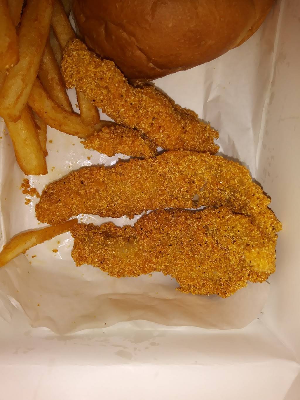 Golden Chick | meal takeaway | 410 W Kiest Blvd, Dallas, TX 75224, USA | 2143712400 OR +1 214-371-2400