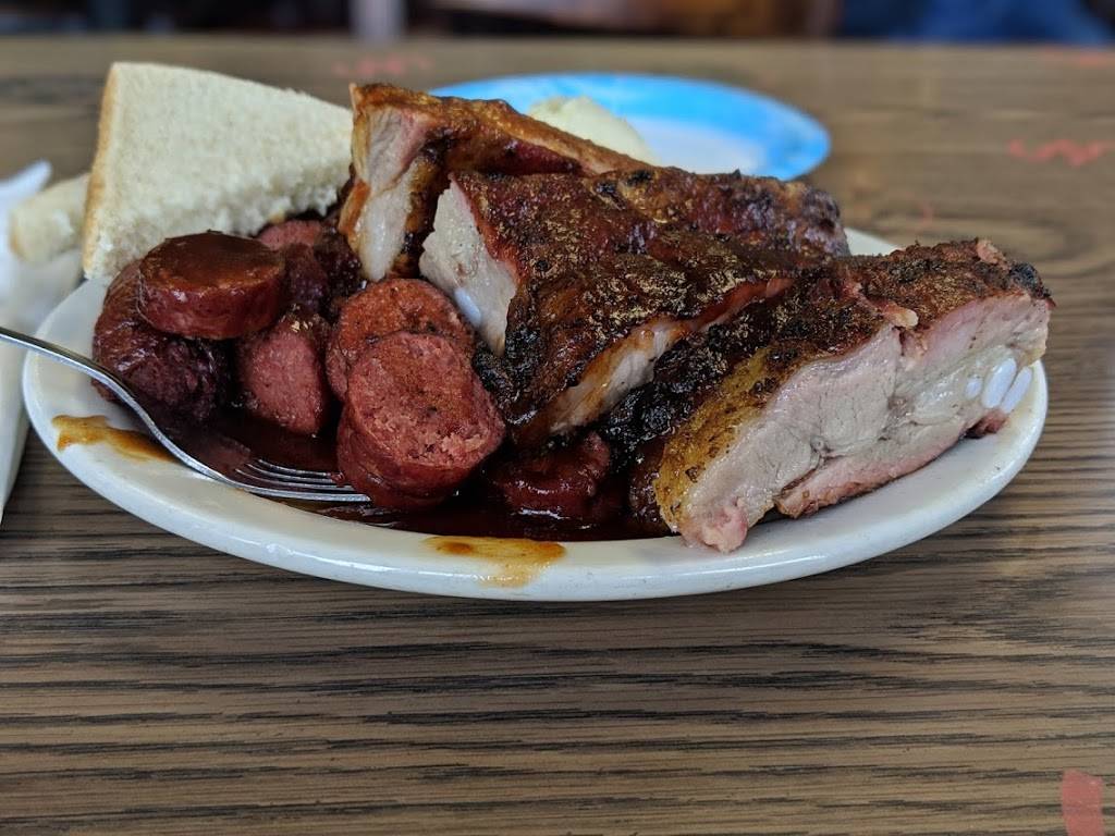 Carmen & Family Bar-B-Q | restaurant | 692 W A St, Hayward, CA 94541, USA | 5108871979 OR +1 510-887-1979