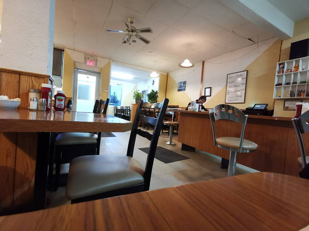 Woodward Restaurant | restaurant | 430 Woodward Ave, Hamilton, ON L8H 3E5, Canada | 9055472827 OR +1 905-547-2827