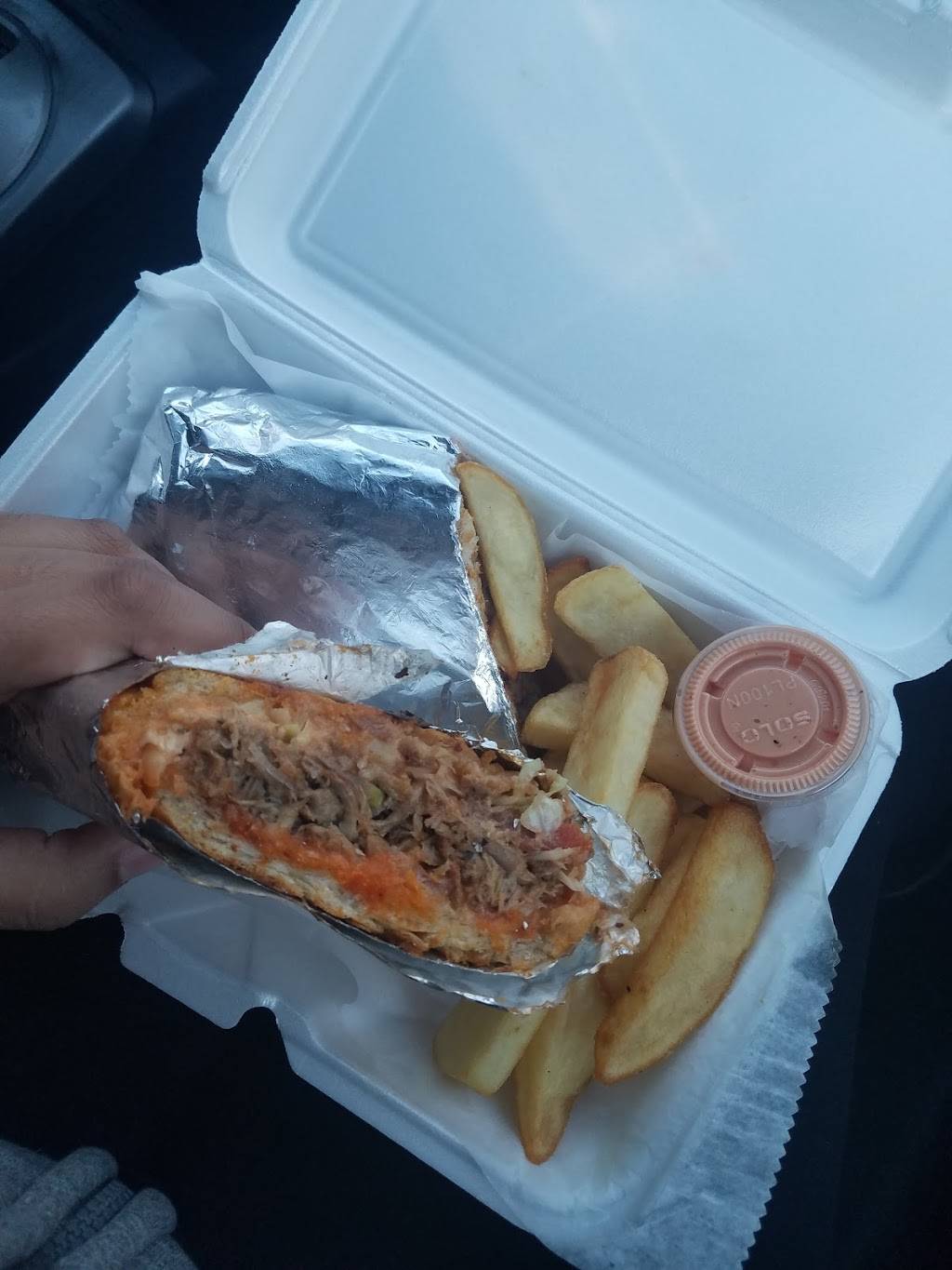 Dempanadas | restaurant | 112 Union St, Lynn, MA 01902, USA | 7812156117 OR +1 781-215-6117