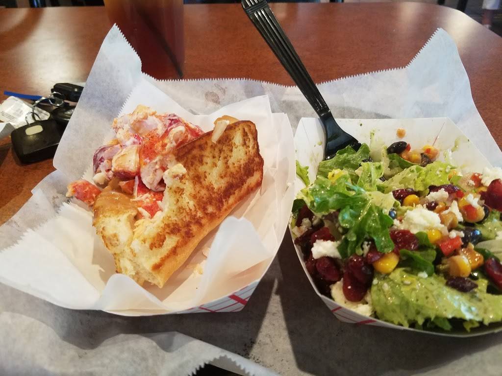 Lolas Seafood Eatery | restaurant | 4595 Northlake Blvd, Palm Beach Gardens, FL 33418, USA | 5616222259 OR +1 561-622-2259