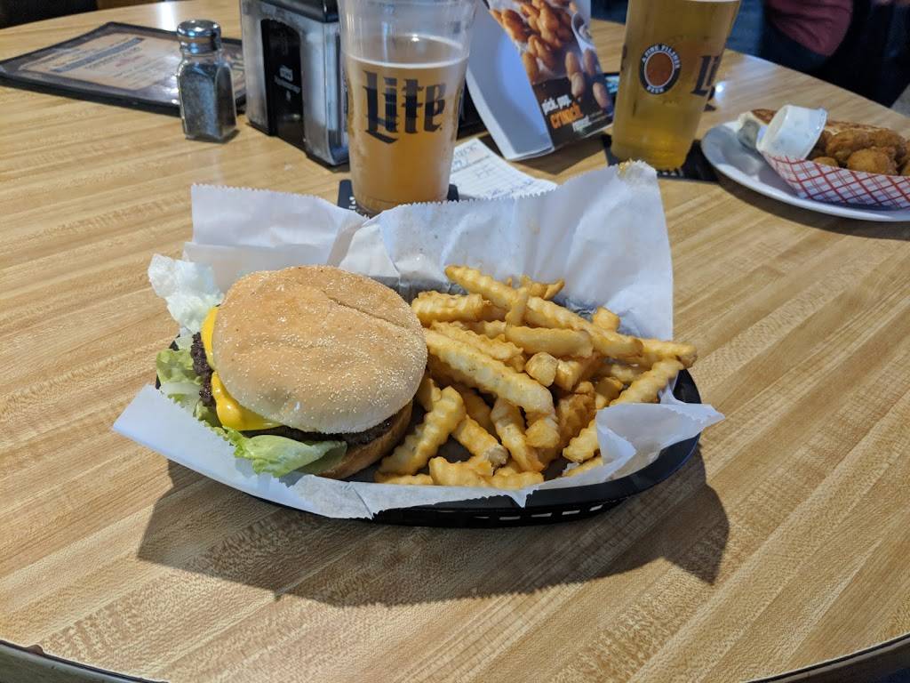 The Shack II | restaurant | 2842 SE 29th St, Topeka, KS 66605, USA | 7852664571 OR +1 785-266-4571