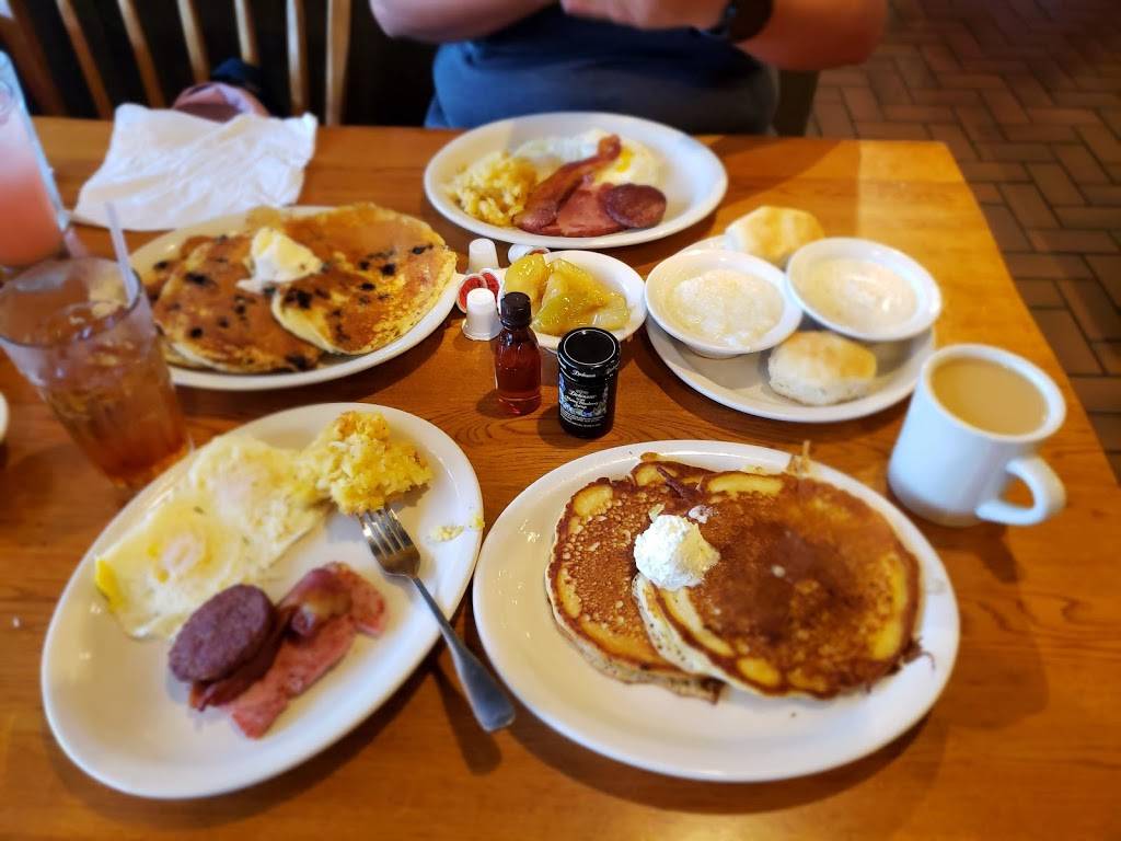 Cracker Barrel Old Country Store | restaurant | 544 N Belair Rd, Evans, GA 30809, USA | 7062283018 OR +1 706-228-3018