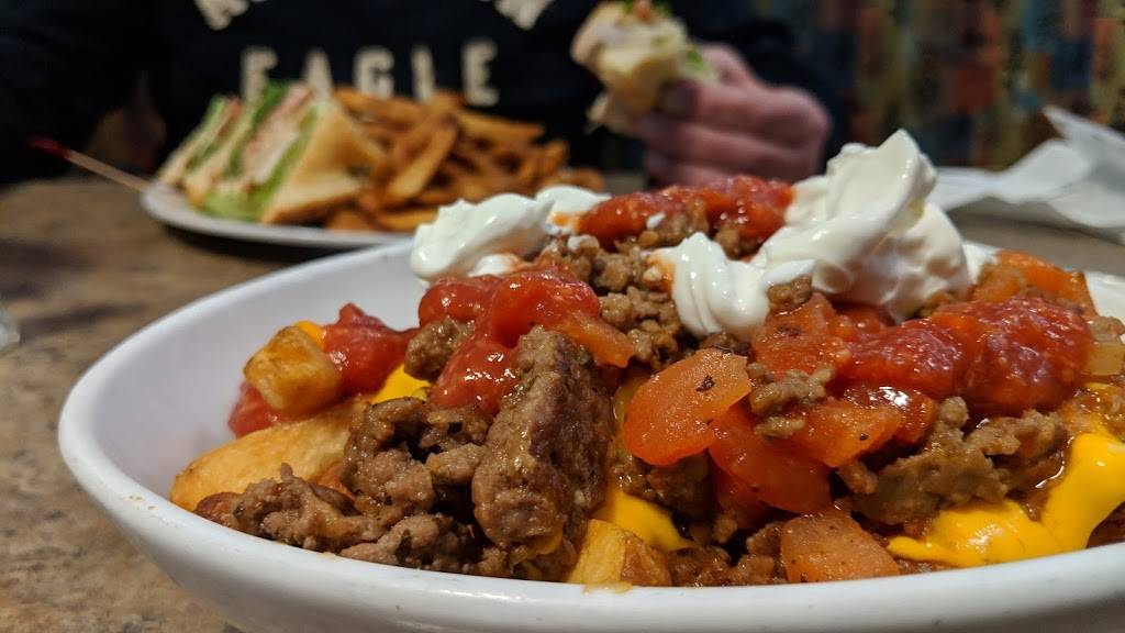 Blue Star Restaurant | restaurant | 676 King St, Welland, ON L3B 3L1, Canada | 9057322459 OR +1 905-732-2459